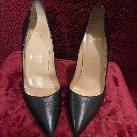 Christian Louboutin - Picture 3 of 17